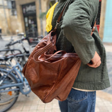 Charger l'image dans la galerie, Sac IN CITTA en Cuir Lavé Camel