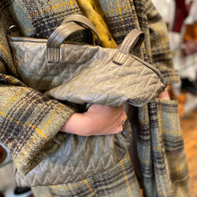 Charger l'image dans la galerie, Sac SQUARE en Cuir Muddy Stone