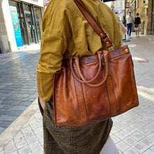 Charger l'image dans la galerie, Sac Buckle en Cuir Golden Brown