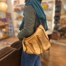 Charger l'image dans la galerie, SAC HOTEL en Paille Enduite et Cuir Lavé Camel