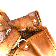 Charger l'image dans la galerie, Sac Buckle en Cuir Golden Brown