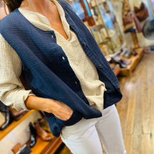 Charger l'image dans la galerie, Gilet Marine en Double Gaze de Coton