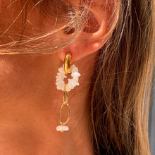Load image into Gallery viewer, Boucles d'Oreilles YVETTE GM en Plaqué Or et Agathe Blanche