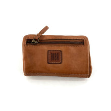 Charger l'image dans la galerie, Portefeuille en Cuir Ocre et Clous Plats Bicolores