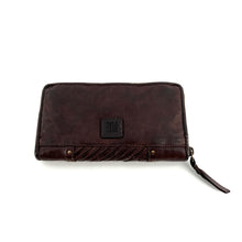 Charger l'image dans la galerie, Portefeuille Patchwork de Cuir Marron Foncé et Clous Dorés