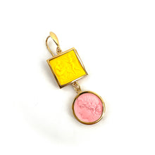 Load image into Gallery viewer, Boucles d'Oreilles en Plaqué Or et Résine Jaune et Rose