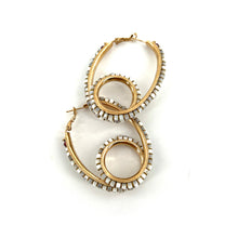 Charger l'image dans la galerie, Créoles NINON XL en Plaqué Or et Nacre Blanche