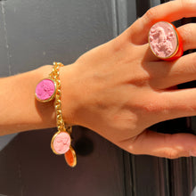 Load image into Gallery viewer, Bracelet en Plaqué Or à Pampilles en Résine Violet, Rose et Orange