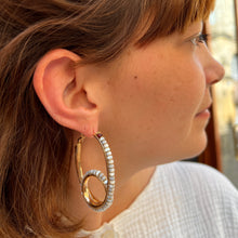 Charger l'image dans la galerie, Créoles NINON XL en Plaqué Or et Nacre Blanche