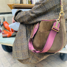 Charger l'image dans la galerie, Sac GABY en Veau Velours Couleur Mousse