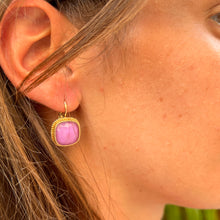 Load image into Gallery viewer, Dormeuses LOUISE en pâte de Verre Violet