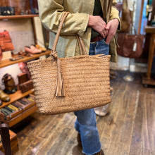 Charger l'image dans la galerie, Élégant Cabas Tressé en Cuir Beige
