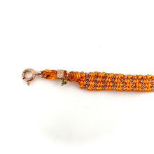 Load image into Gallery viewer, Bracelet Tissé en Fil de Satin Orange et Chaine en Plaqué Or