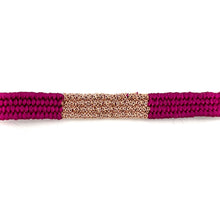 Load image into Gallery viewer, Bracelet Gourmette Tissé en Fil de Satin Fuschia et Chaine en Plaqué Or
