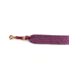 Load image into Gallery viewer, Bracelet Manchette Tissé en Fil de Satin Violet et Chaine en Plaqué Or
