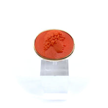 Load image into Gallery viewer, Large Bague en Plexiglas et Résine Orange Motif Statue Grecque