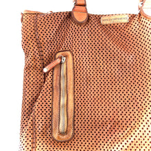 Charger l'image dans la galerie, Sac OUTDOOR en Cuir Perforé Caramel