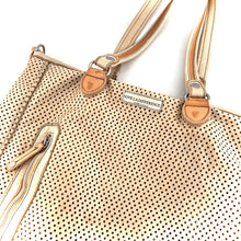 Charger l'image dans la galerie, Sac OUTDOOR en Cuir Perforé Latte