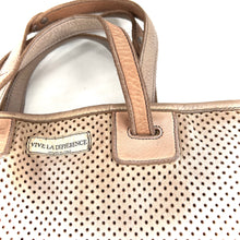 Charger l'image dans la galerie, Sac RE EDITION en Cuir Perforé Latte