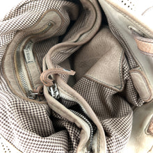 Charger l'image dans la galerie, Sac RE EDITION en Cuir Perforé Latte