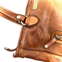Charger l'image dans la galerie, Sac OUTDOOR en Cuir Caramel