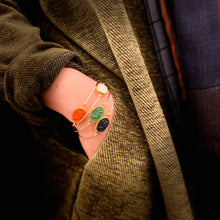 Load image into Gallery viewer, Jonc en Plaqué Or Motif Cygne Ovale en Résine Orange