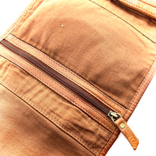 Charger l'image dans la galerie, Trousse / Trousse de Toilette en Cuir Camel