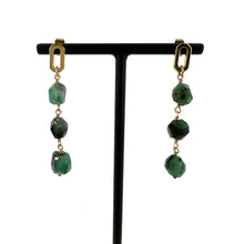 Charger l'image dans la galerie, Boucles d'Oreilles LENNY en Émeraude Raw et Plaqué Or