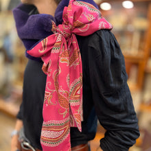 Load image into Gallery viewer, Col en Fausse Fourrure Violet / Fuschia