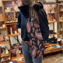 Load image into Gallery viewer, Col en Fausse Fourrure Noir / Black