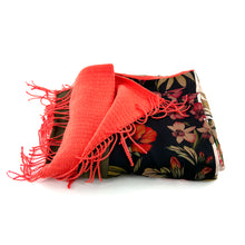 Load image into Gallery viewer, Étole Alpaga Orange Doublée Foulard Kaki