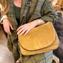 Charger l'image dans la galerie, Sac ANDREA en Daim Camel