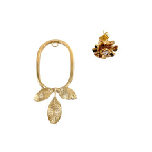 Load image into Gallery viewer, Boucles d'Oreilles XERES en Plaqué Or et Cristal