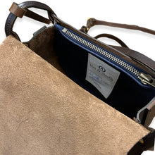Charger l'image dans la galerie, Sac Gibecière DIANE M en Cuir Marron