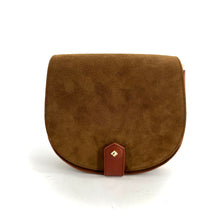 Charger l&#39;image dans la galerie, Sac LE MAMOUR en Velours Caramel et Cuir Tobacco
