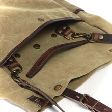 Charger l'image dans la galerie, Sac Musette GASTON en Toile Kaki Stonwashed
