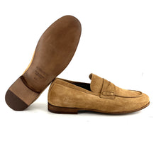 Load image into Gallery viewer, Mocassin Ultra-Souple en Daim Beige
