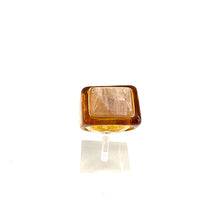 Load image into Gallery viewer, Large Bague en Acétate Tortoise et Cabochon Quartz Blanc Serti Plaqué Or
