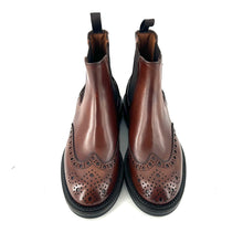 Charger l'image dans la galerie, Chelsea Boots Bout Fleuri en Cuir Cognac
