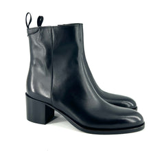 Charger l'image dans la galerie, Boots Talon Trotteur Zippé Intérieur en Cuir Noir
