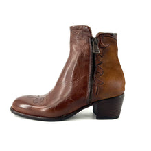 Load image into Gallery viewer, Boots Tiag Talon Trotteur en Cuir et Croûte Cognac
