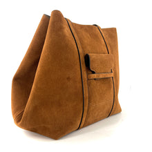 Load image into Gallery viewer, Sac DAY SIX L en Suede Gold
