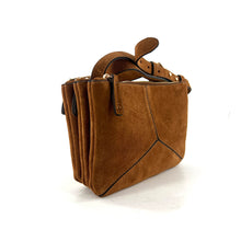 Load image into Gallery viewer, Sac TWENTY-ONE en Suede Gold
