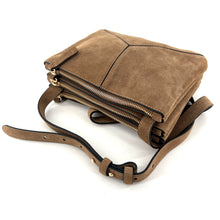 Load image into Gallery viewer, Sac TWENTY-ONE en Suede TOFFEE
