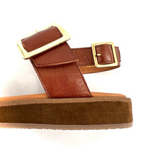 Charger l&#39;image dans la galerie, Sandale Double Boucle OTTAWA en Cuir Cognac
