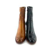 Load image into Gallery viewer, Boots Talon en Cuir Vert Foncé
