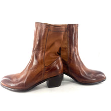 Load image into Gallery viewer, Boots Zippé en Cuir et Cuir Stretch Cognac
