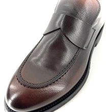 Load image into Gallery viewer, Mocassin Semi-Montant Zippé Arrière en Cuir Marron Foncé Veiné
