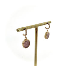 Load image into Gallery viewer, Boucle d'Oreille BABY KARA en Plaqué Or et Quartz Fraise Rose
