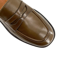 Charger l'image dans la galerie, Mocassin Ultra-Souple en Cuir Kaki
